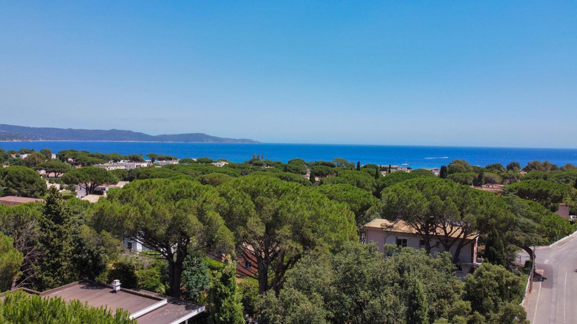 Appartement 1Ch Avec Terrasse Et Jardinet A 400M De La Plage Cavalaire-sur-Mer Bagian luar foto